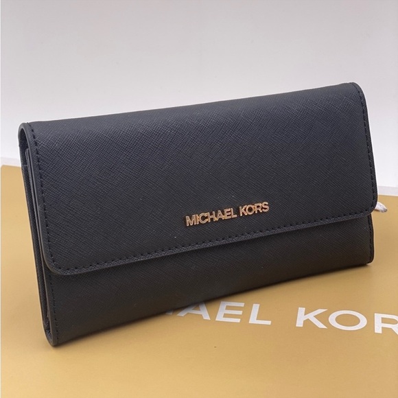 Michael Kors Trifold Wallet Black Color - Picture 2 of 7